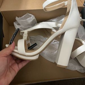 New fashion nova white heels.. size 7